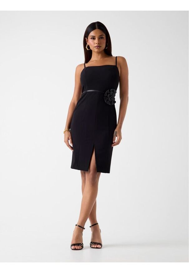 Guess Sukienka codzienna 180023 Czarny Classic Fit. Okazja: na co dzień. Kolor: czarny. Typ sukienki: proste. Styl: casual