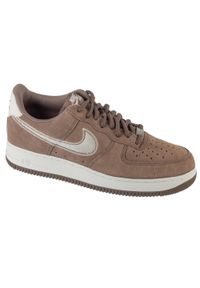 Nike - Buty sportowe Sneakersy męskie, Air Force 1 '07 Lv8. Kolor: brązowy. Model: Nike Air Force. Sport: turystyka piesza