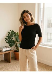 Sinsay - Bawełniana koszulka basic - czarny. Kolor: czarny. Materiał: bawełna #1