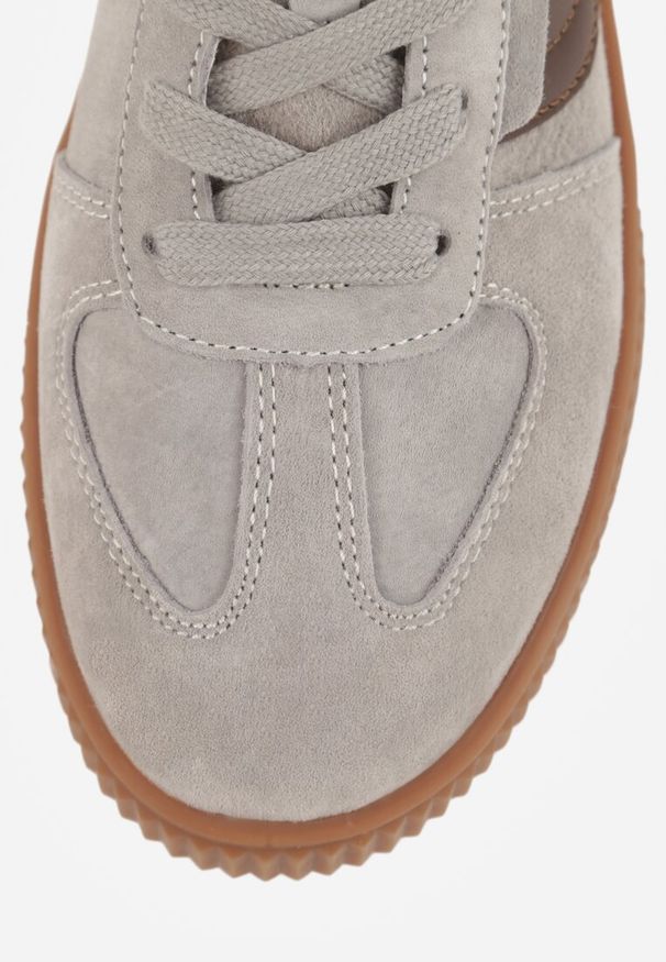 Renee - Szare Sneakersy Kultowe Tenisówki z Zamszu Naturalnego ze Skórzaną Wkładką Rionae. Okazja: na co dzień, na randkę. Kolor: szary. Materiał: skóra, zamsz