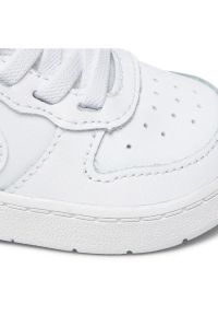 Buty Nike Court Borough Mid2 (TDV) Jr CD7784-100 białe. Kolor: biały. Materiał: materiał, syntetyk, skóra. Szerokość cholewki: normalna. Model: Nike Court #7