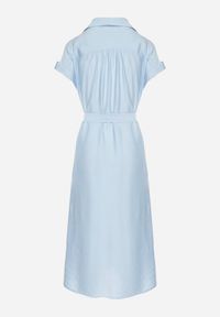 Born2be - Niebieska Wiskozowa Sukienka Koszulowa z Paskiem Rinaruna. Okazja: na co dzień. Kolor: niebieski. Materiał: wiskoza. Typ sukienki: koszulowe. Styl: elegancki, casual #6