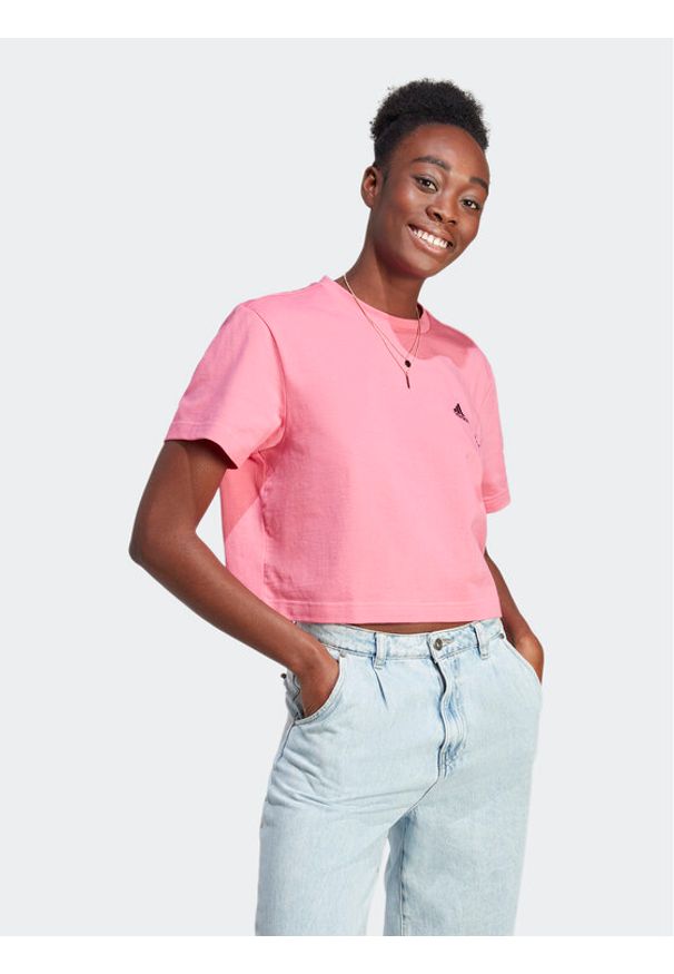Adidas - adidas T-Shirt IJ8742 Różowy Loose Fit. Kolor: różowy. Materiał: bawełna