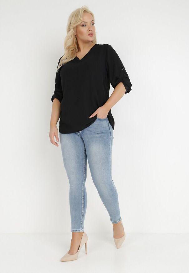 Born2be - Czarna Bluzka Althiope. Okazja: na co dzień. Kolekcja: plus size. Kolor: czarny. Długość rękawa: długi rękaw. Długość: długie. Wzór: gładki. Styl: casual