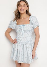 Born2be - Niebieska Sukienka Vices z Bufkami Falbankami i Wiązaniem w Kwiaty Tolalira. Okazja: na co dzień. Typ kołnierza: kołnierz z falbankami. Kolor: niebieski. Materiał: skóra. Wzór: kwiaty. Styl: klasyczny, casual, elegancki #7