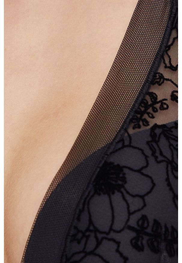 Calvin Klein Underwear - Biustonosz. Kolor: czarny. Materiał: koronka, materiał. Rodzaj stanika: odpinane ramiączka, wyciągane miseczki, biustonosz z fiszbinami, różne sposoby noszenia