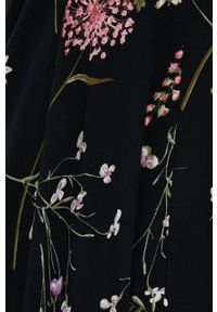 Vero Moda sukienka kolor czarny maxi rozkloszowana. Kolor: czarny. Materiał: wiskoza, materiał, tkanina. Długość rękawa: na ramiączkach. Typ sukienki: rozkloszowane. Długość: maxi