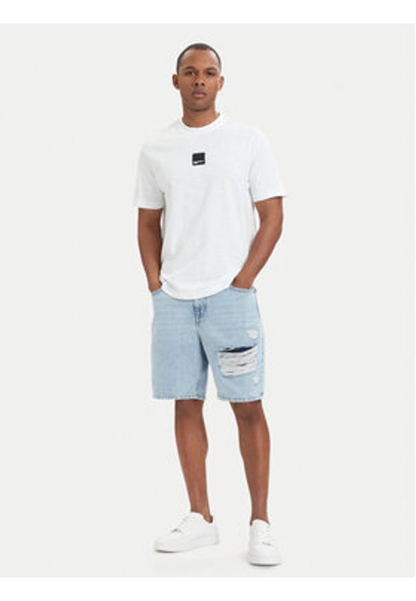 Karl Lagerfeld Jeans Szorty jeansowe B2M10139 Niebieski jasny Relaxed Fit. Kolor: niebieski. Materiał: bawełna, jeans