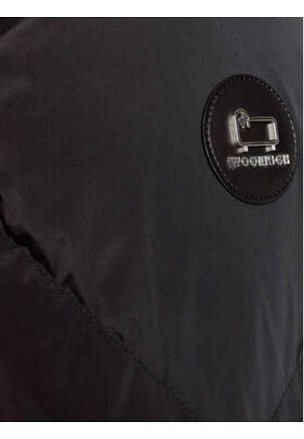 Woolrich Płaszcz zimowy Aurora CFWWOU0698FRUT1148 Czarny Regular Fit. Kolor: czarny. Materiał: syntetyk. Sezon: zima