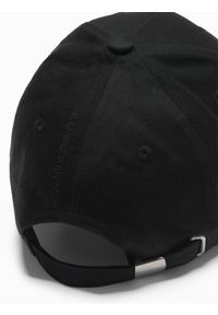 Ombre Clothing - Męska czapka bejsbolówka z daszkiem i ozdobnym haftem – czarna V1. Kolor: czarny. Materiał: bawełna. Wzór: haft. Styl: klasyczny, casual #5