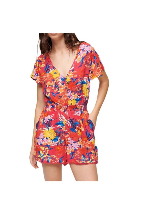 Kombinezon damski Superdry Beach Playsuit na lato kolorowy. Kolor: różowy. Materiał: wiskoza. Wzór: kolorowy. Sezon: lato. Sport: turystyka piesza