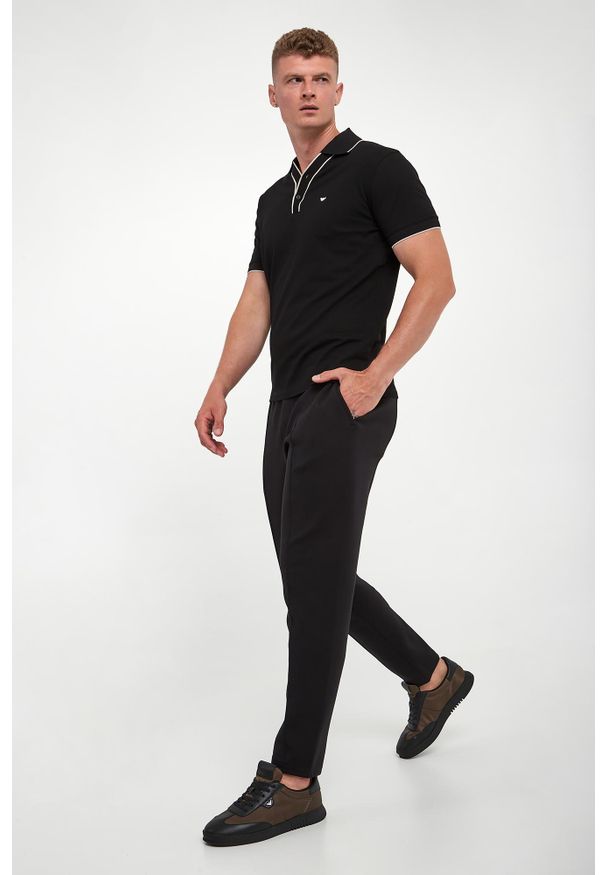 Emporio Armani - Polo męskie z logo EMPORIO ARMANI. Typ kołnierza: polo