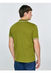Big-Star - Koszulka męska polo zielona Wladym 301. Okazja: na co dzień. Typ kołnierza: polo. Kolor: zielony. Materiał: dzianina, jeans, materiał. Wzór: nadruk, aplikacja, paski. Styl: casual, klasyczny, sportowy, wizytowy #5