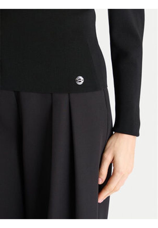 TwinSet - TWINSET Sweter 252AT3011 Czarny Slim Fit. Kolor: czarny. Materiał: wiskoza