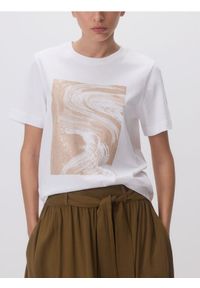 Reserved - T-shirt z nadrukiem - biały. Kolor: biały. Materiał: dzianina, bawełna. Wzór: nadruk #1