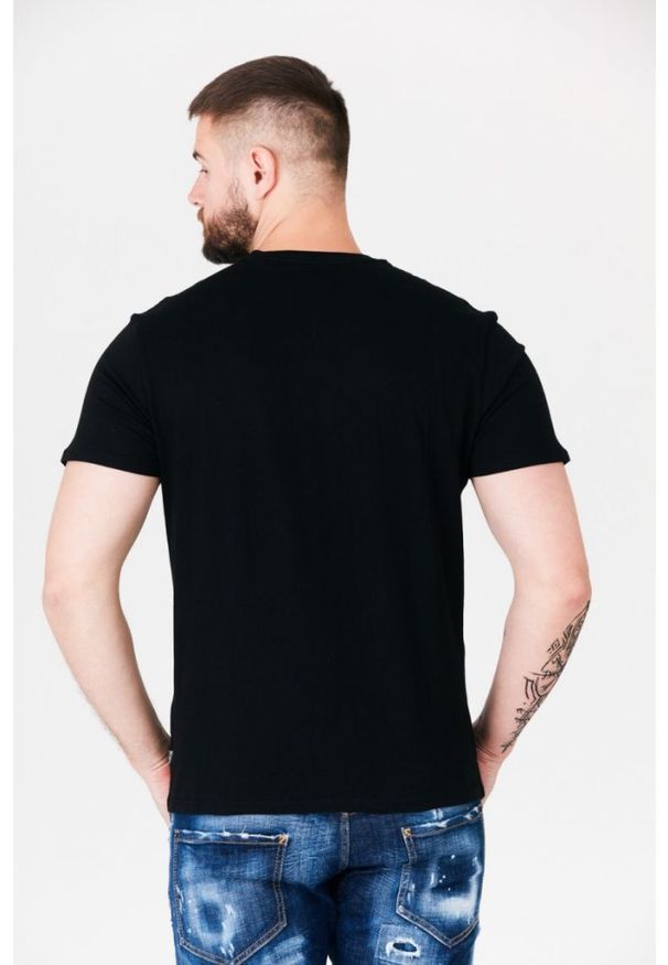 Guess - GUESS Czarny t-shirt męski z pomarańczowym logo, Rozmiar XL. Kolor: czarny