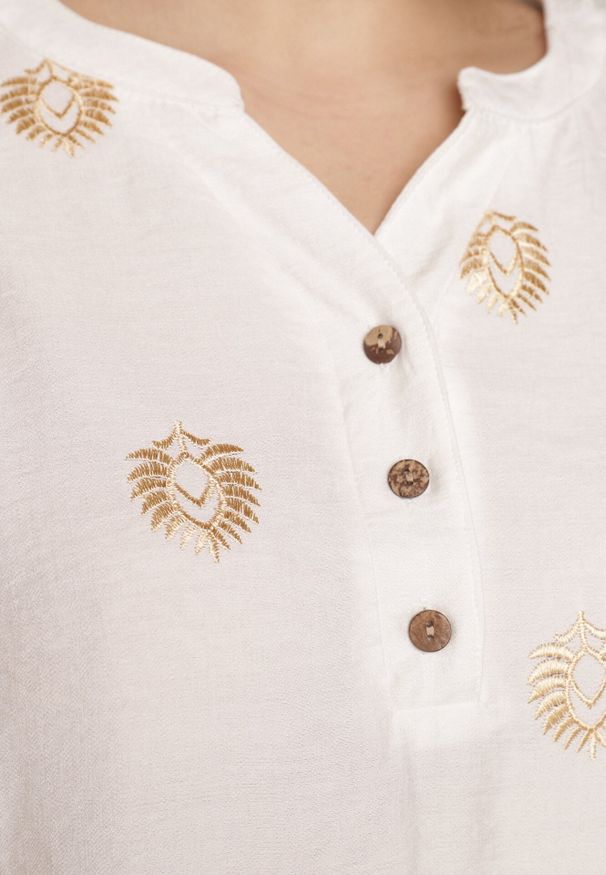 Born2be - Biała Wiskozowa Koszula Boho z Haftem i Podpinanymi Rękawami 3/4 Cheridenah. Okazja: na co dzień. Kolekcja: plus size. Kolor: biały. Materiał: wiskoza. Wzór: haft. Styl: boho