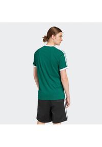 Adidas - adidas T-Shirt 3-Stripes KE3534 Zielony Regular Fit. Kolor: zielony. Materiał: bawełna #2