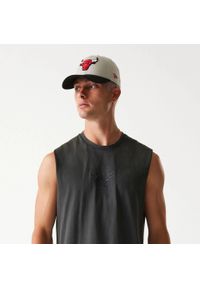 New Era - Koszulka bez rękawów Chicago Bulls Washed. Kolor: szary. Długość rękawa: bez rękawów. Sport: koszykówka