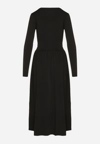 Born2be - Czarna Marszczona Sukienka Taliowana z Wiskozą z Dekoltem V i Długim Rękawem Emirie. Okazja: na co dzień, na spotkanie biznesowe. Typ kołnierza: dekolt w kształcie V. Kolor: czarny. Materiał: wiskoza. Długość rękawa: długi rękaw. Styl: biznesowy, casual #4