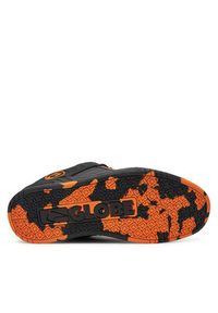 Globe Sneakersy Tilt GBTILT 20627 Czarny. Kolor: czarny. Materiał: skóra