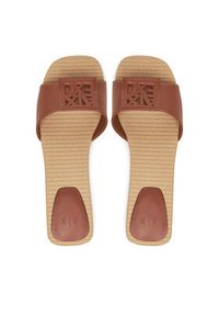 Armani Exchange Klapki XDP055 XV921 01816 Brązowy. Kolor: brązowy. Materiał: skóra