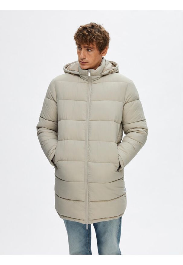 Selected Homme Płaszcz zimowy Cooper 16089959 Beżowy Regular Fit. Kolor: beżowy. Materiał: syntetyk. Sezon: zima