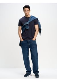 Big-Star - Koszulka męska gładka granatowa Basic 403. Kolor: niebieski. Materiał: jeans, skóra, bawełna. Wzór: gładki. Styl: klasyczny