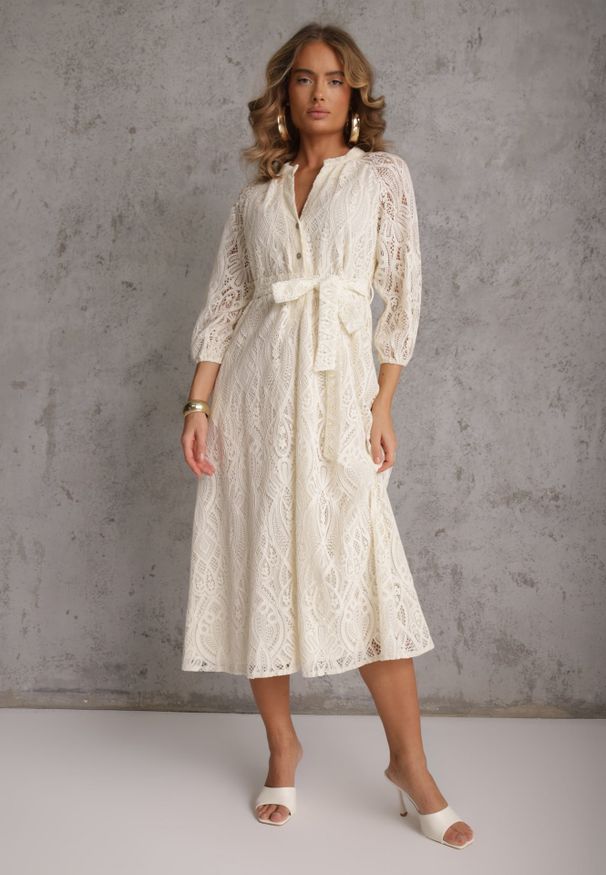 Renee - Beżowa Koronkowa Sukienka Boho Rozkloszowana z Paskiem w Talii Irinsea. Okazja: na co dzień. Kolor: beżowy. Materiał: koronka. Wzór: koronka. Typ sukienki: rozkloszowane, proste. Styl: boho