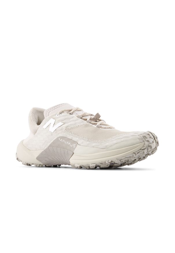 Buty męskie New Balance Minimus Trail MTM10WS1 – beżowe. Zapięcie: sznurówki. Kolor: beżowy. Materiał: guma, syntetyk, materiał. Szerokość cholewki: normalna. Sport: fitness, bieganie