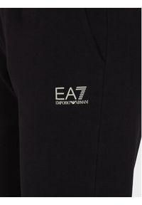 EA7 Emporio Armani Dres 8NTV52 TJCQZ 24GF Czerwony Regular Fit. Kolor: czerwony. Materiał: bawełna, dresówka