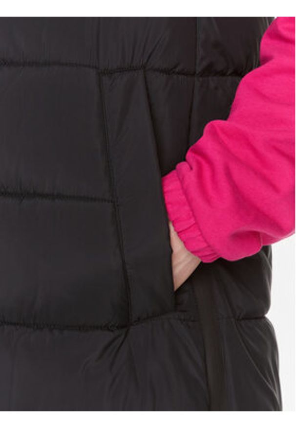 Guess Bezrękawnik Breana V4RL01 WFYE2 Czarny Regular Fit. Kolor: czarny. Materiał: syntetyk. Długość rękawa: bez rękawów