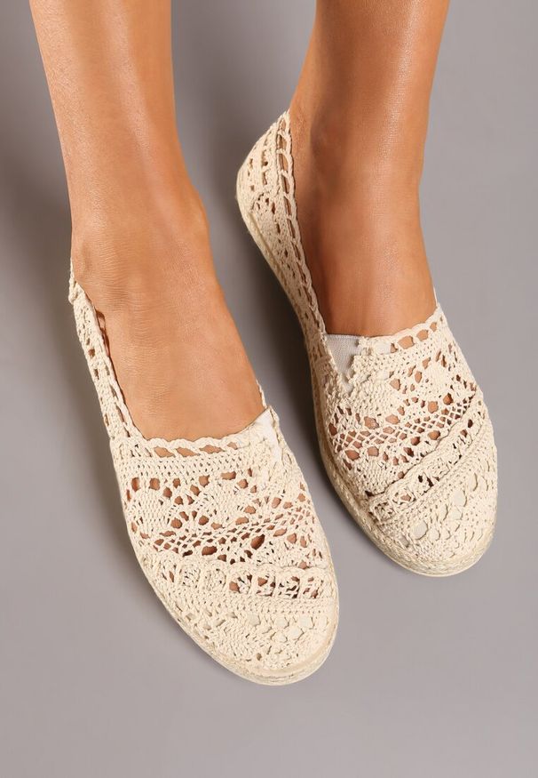 Born2be - Beżowe Ażurowe Espadryle na Podeszwie z Plecionki Satisfyinglys. Nosek buta: okrągły. Zapięcie: bez zapięcia. Kolor: beżowy. Szerokość cholewki: normalna. Wzór: ażurowy. Wysokość cholewki: przed kostkę. Materiał: jeans, materiał, koronka. Obcas: na płaskiej podeszwie. Styl: boho