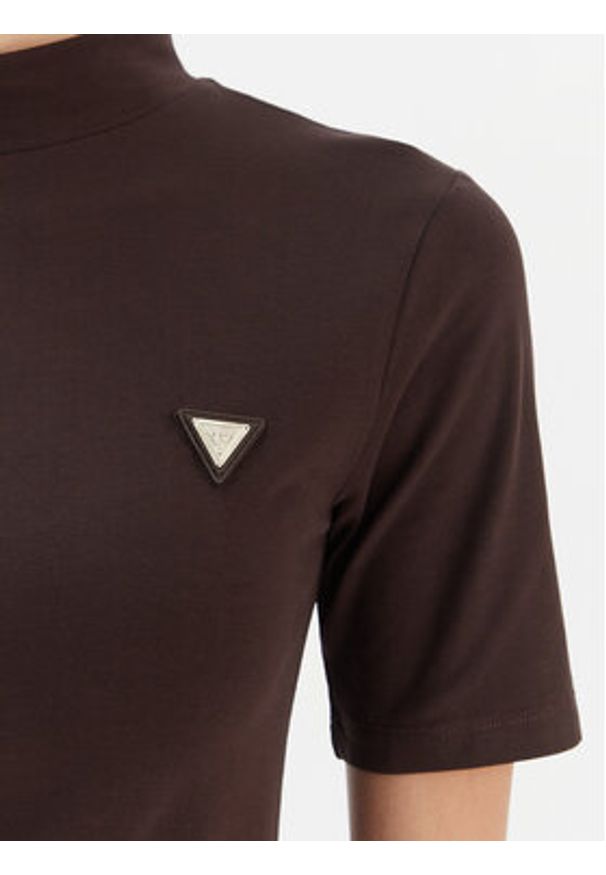 Guess Sukienka codzienna V6RK04 J1314 Brązowy Regular Fit. Okazja: na co dzień. Kolor: brązowy. Materiał: bawełna. Typ sukienki: proste. Styl: casual