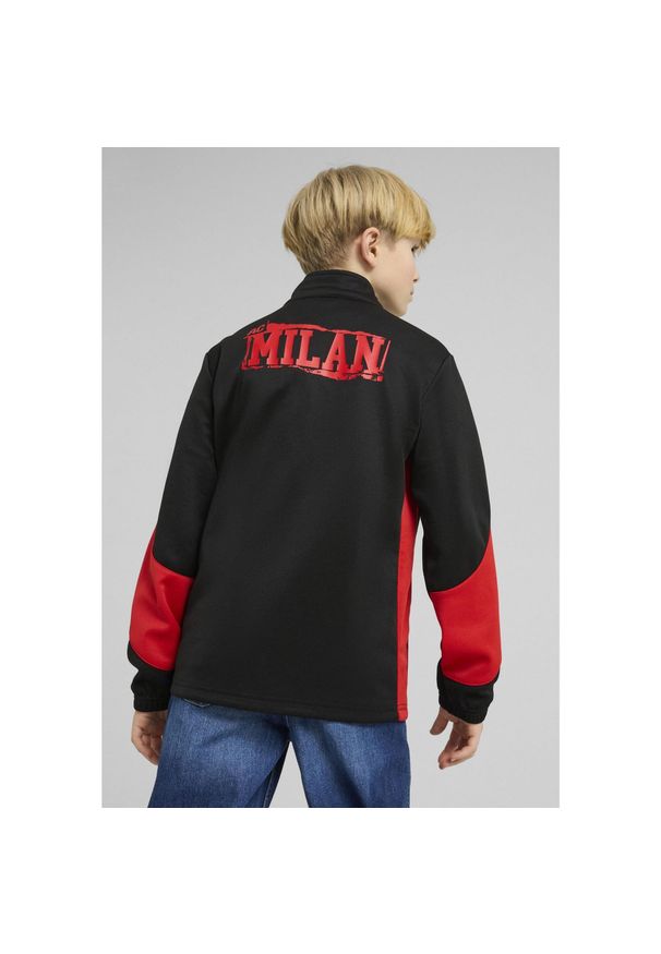 Puma - Młodzieżowa kurtka AC Milan ftblNRGY+ PUMA Black For All Time Red. Kolor: czerwony, wielokolorowy, czarny. Wzór: aplikacja. Styl: młodzieżowy