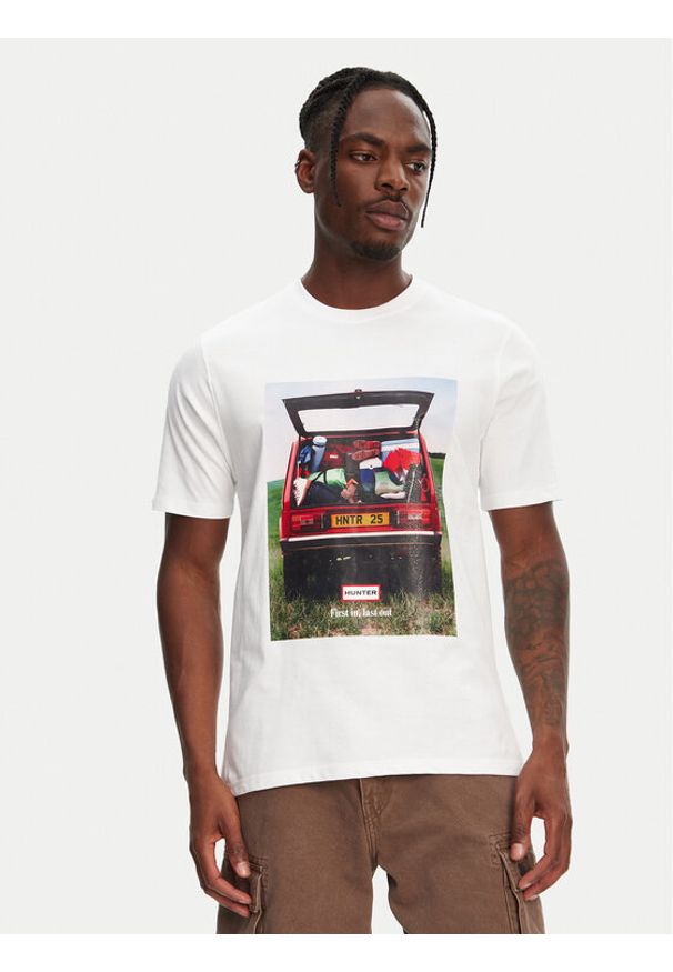 Hunter T-Shirt Tomi Grapphic HARM0037251 Biały Regular Fit. Kolor: biały. Materiał: bawełna