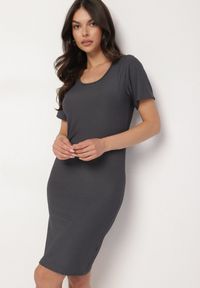 Born2be - Ciemnoszara Casualowa Sukienka z Bawełną Lumelisse. Okazja: na co dzień. Kolor: szary. Materiał: bawełna. Typ sukienki: proste. Styl: casual