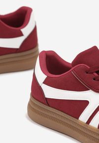 Born2be - Bordowe Sneakersy w Stylu Tenisówek z Paskami Wiatalle. Okazja: na co dzień, na spacer. Zapięcie: pasek. Kolor: czerwony. Materiał: jeans. Sport: turystyka piesza #4