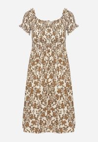 Born2be - Jasnobeżowa Bawełniana Sukienka z Dekoltem Typu Hiszpanka i Lekką Falbanką Hannesia. Okazja: na co dzień. Typ kołnierza: dekolt hiszpanka. Kolor: beżowy. Materiał: bawełna. Sezon: wiosna, lato. Styl: casual, elegancki. Długość: mini #2