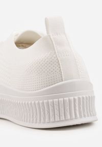 Born2be - Białe Siateczkowe Trampki na Tłoczonej Podeszwie Eezore. Kolor: biały. Materiał: jeans. Obcas: na obcasie. Wysokość obcasa: niski #8