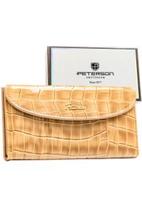 Beżowy portfel damski ze skóry ekologicznej z tłoczeniem na wzór skóry krokodyla - Peterson. Kolor: beżowy. Materiał: skóra ekologiczna. Wzór: aplikacja #1