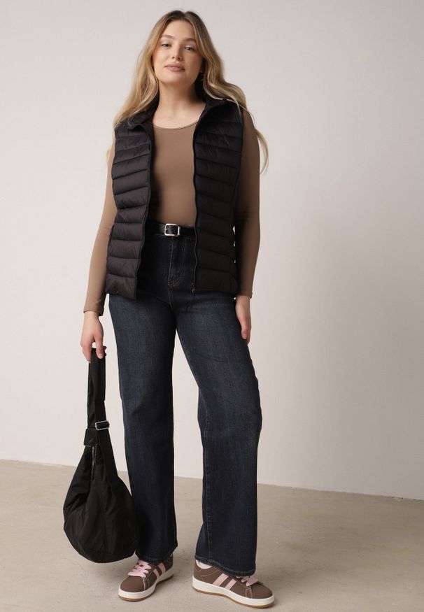 Born2be - Czarna Pikowana Kamizelka Przejściowa z Kapturem Neanissa. Okazja: na co dzień. Typ kołnierza: kaptur. Kolor: czarny. Materiał: jeans. Styl: casual