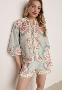 Born2be - Zielone Letnie Szorty w Stylu Boho z Kwiatowym Motywem i Paskiem Sharoria. Okazja: na co dzień. Kolor: zielony. Długość: długie. Wzór: kwiaty. Sezon: lato. Styl: boho #1