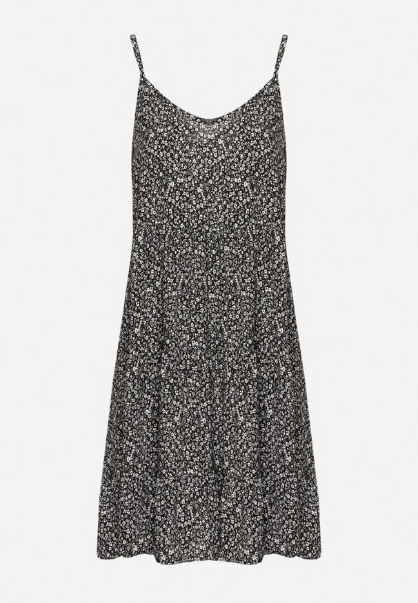 Born2be - Czarna Bawełniana Sukienka Rozkloszowana na Ramiączkach z Falbanką Piloa. Kolor: czarny. Materiał: bawełna. Długość rękawa: na ramiączkach. Wzór: kwiaty. Sezon: lato