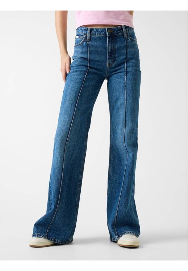 Guess Jeans Jeansy 180784 Niebieski Flared Fit. Kolor: niebieski