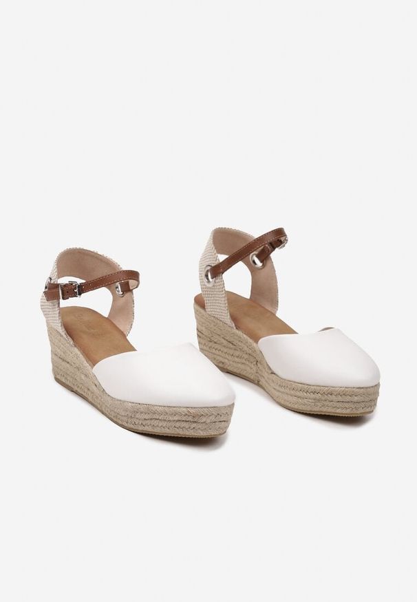 Born2be - Białe Sandały Espadryle na Plecionym Koturnie Effilda. Okazja: na co dzień. Zapięcie: sprzączka. Kolor: biały. Obcas: na koturnie. Styl: elegancki, casual