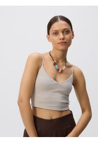 Reserved - Krótki top na ramiączkach - jasnoszary. Kolor: szary. Materiał: bawełna, włókno, dzianina. Długość rękawa: na ramiączkach. Długość: krótkie