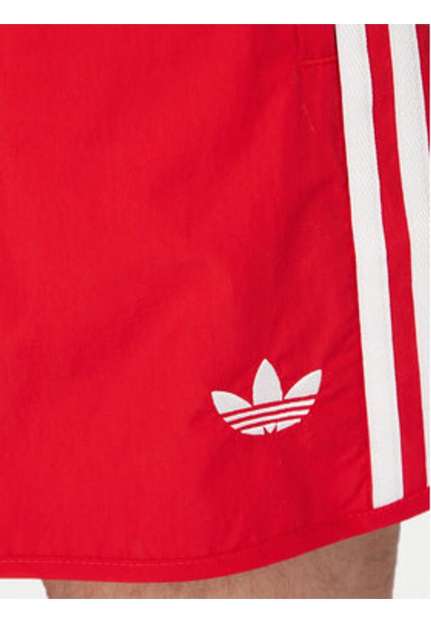 Adidas - adidas Szorty sportowe Sprinter KE3570 Czerwony Regular Fit. Kolor: czerwony. Materiał: syntetyk. Styl: sportowy