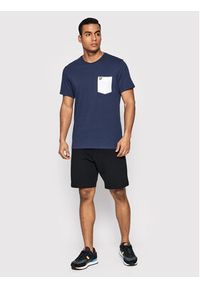 Lyle & Scott T-Shirt Contrast Pocket TS831VOG Granatowy Regular Fit. Kolor: niebieski. Materiał: bawełna #5