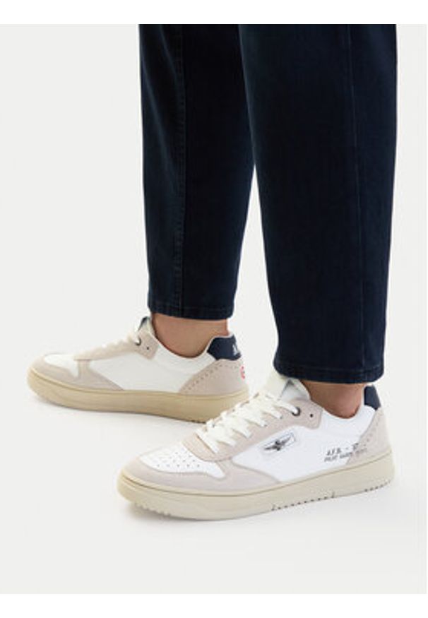 Aeronautica Militare Sneakersy 261SC0235UPL00244 Beżowy. Kolor: beżowy. Materiał: zamsz, skóra